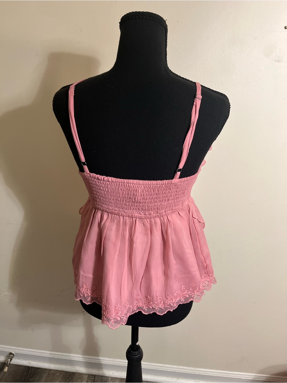 Hollister Pink Ruffle Trim Button-Front Tank Top - Picture 3 of 5